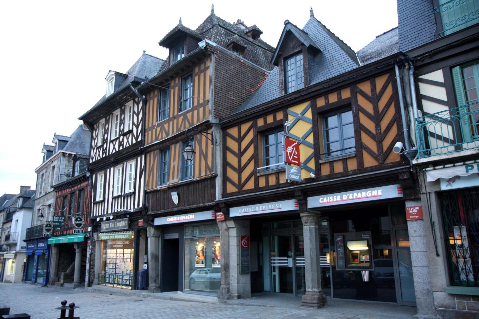 Hotel de la Gare Dol-de-Bretagne Exterior foto